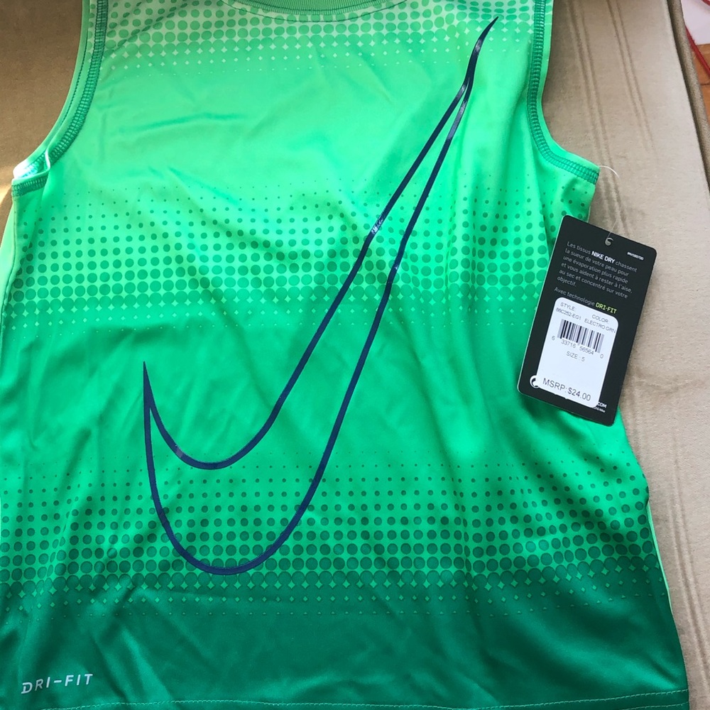 Boys Nike Dri-Fit tank top size 4-5